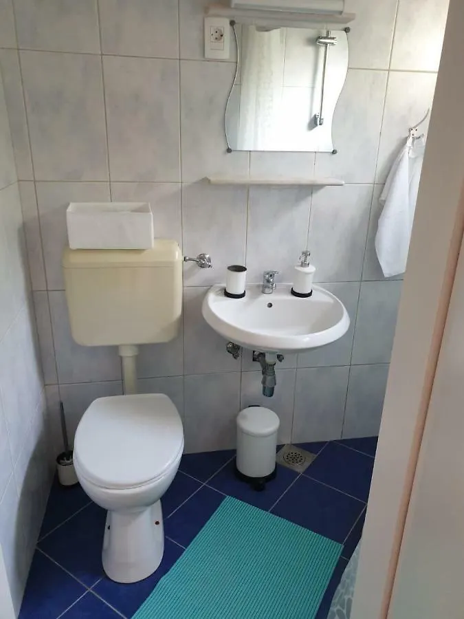 Rooms And Apartments V&M Murine 4*,  Kroatien